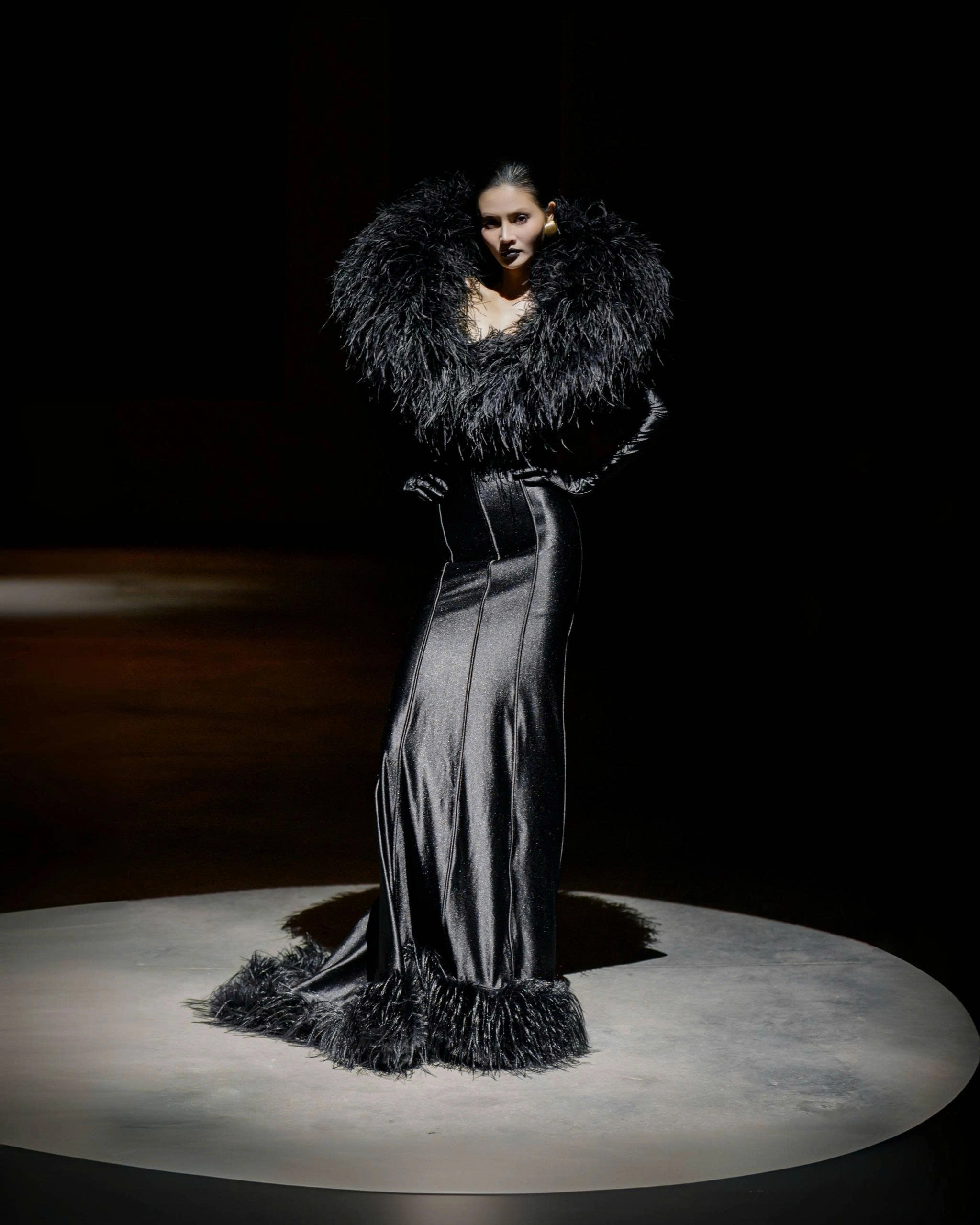 REGAL VENOM GOWN