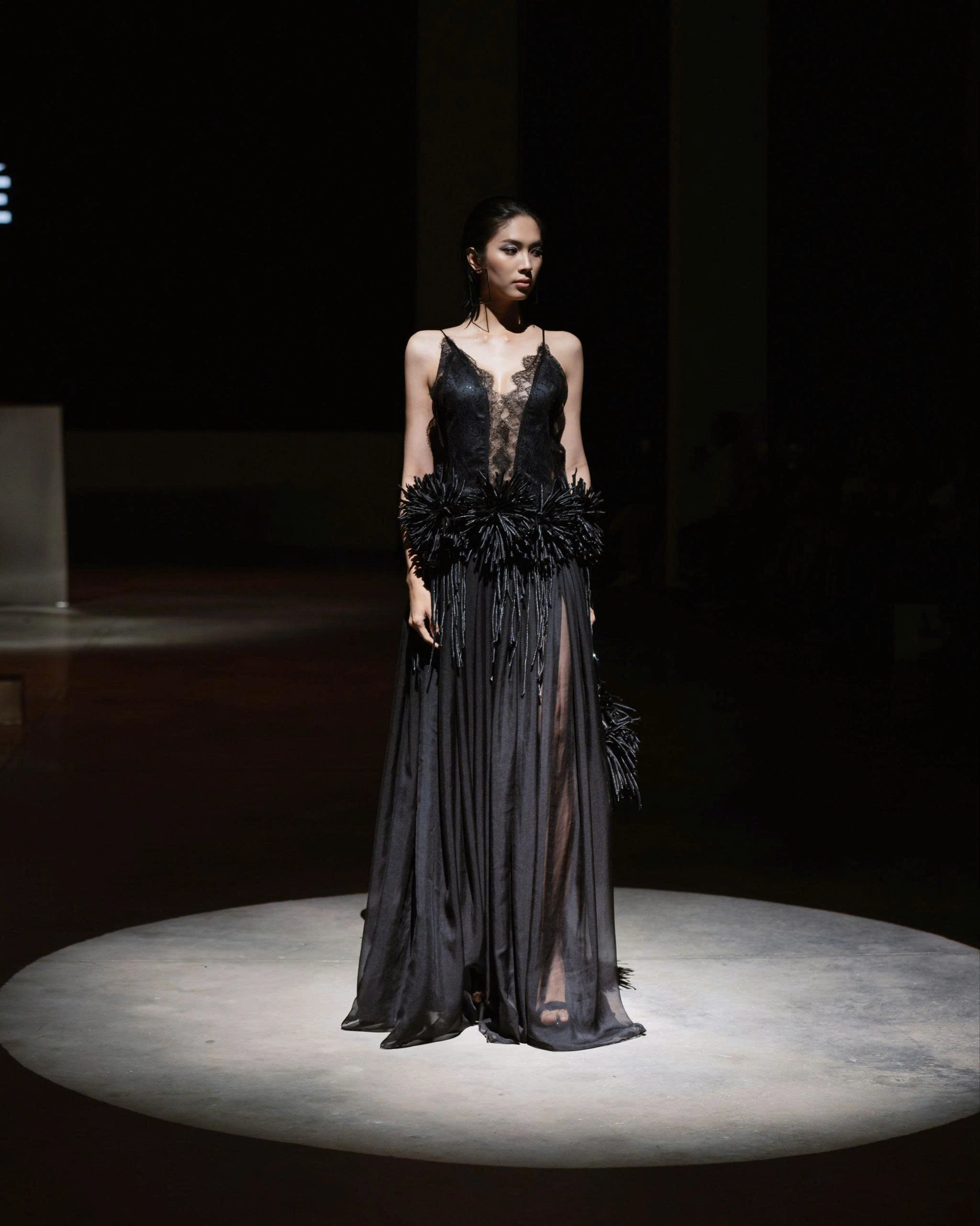 MIDNIGHT VEIL GOWN