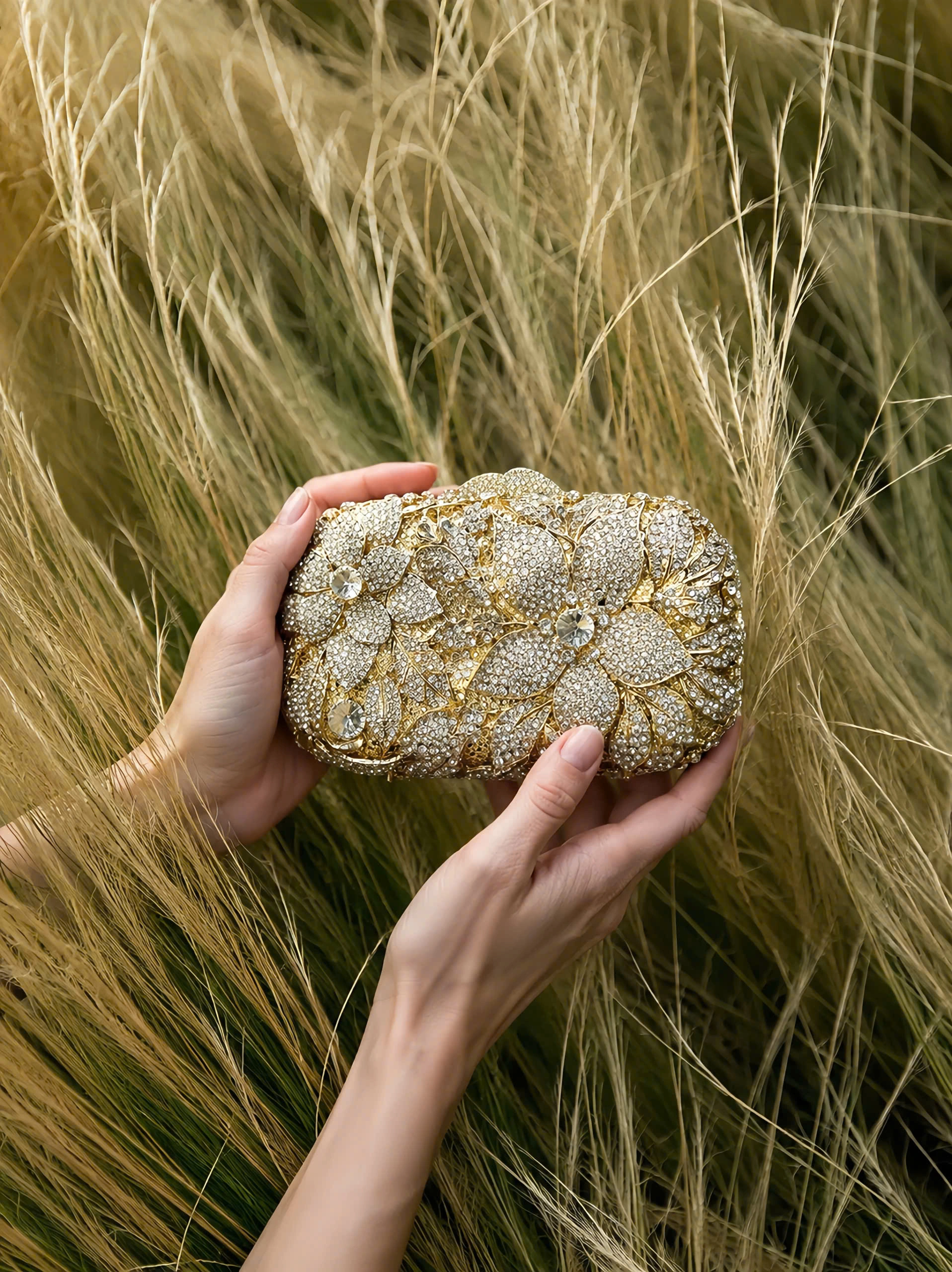 FLORIA CLUTCH